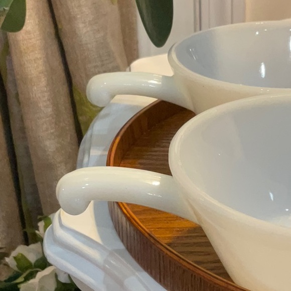 Set of 2 Anchor Hocking Fire King Milk Glass Vintage Soup Bowls With Handles - Picture 5 of 7